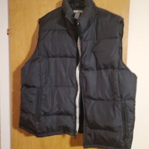 Size XL Quest goose down puffer vest